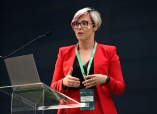 The Whole Life and the Narrative of Nigel Farage’s First Wife: Gráinne Hayes Gráinne Hayes