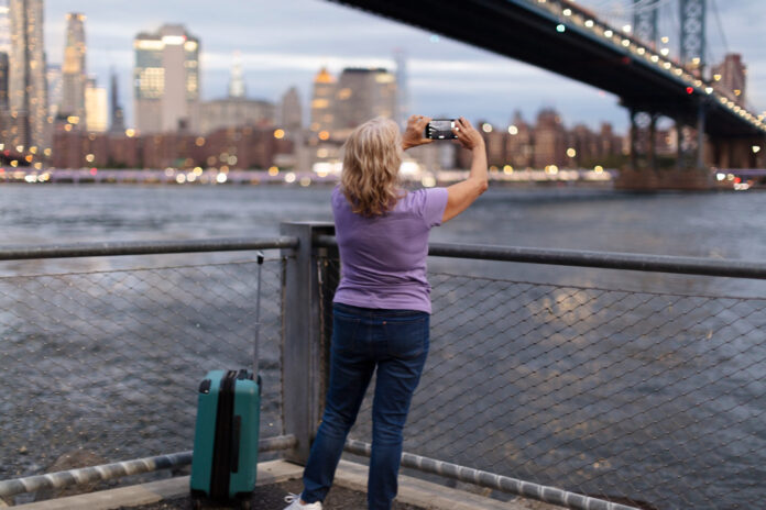 How far is it from London to New York London to New York