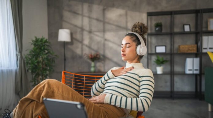 Online Hypnotherapy vs. In-Person Sessions: Which Works Better? Online Hypnotherapy