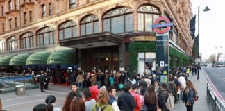 Top 5 Stores in London with Best Boxing Day deals Stores in London